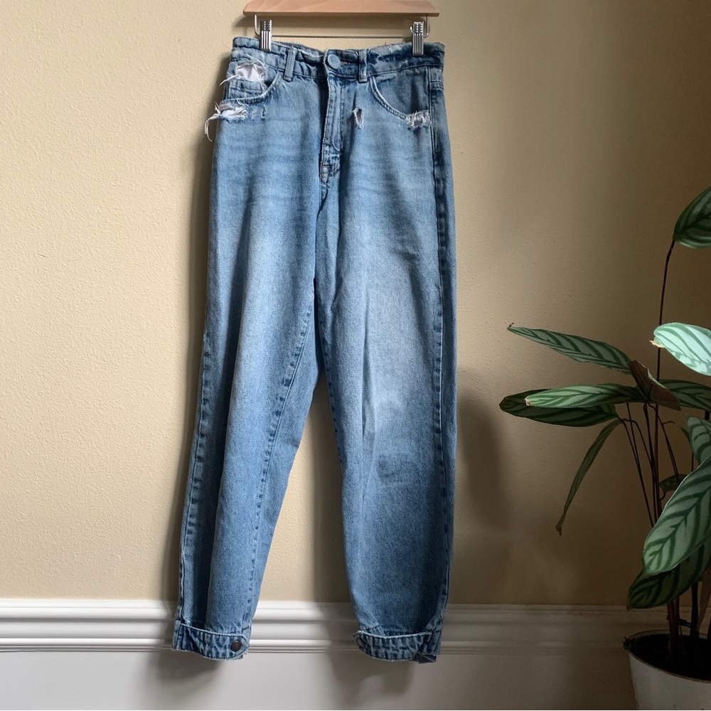 EUC Zara High Waist Snap Ankle Baggy Jeans Distressed Ripped Size 2